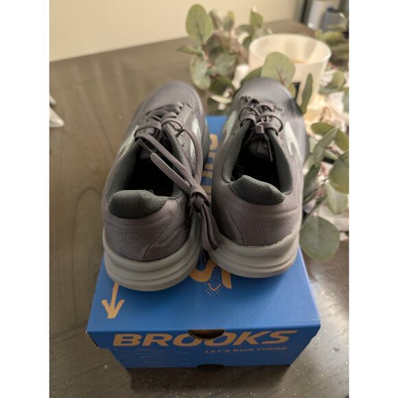 NWT Brooks Running Men's Revel 8 size 9 - Picture 3 of 4